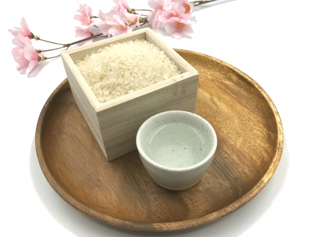 米と酒と花